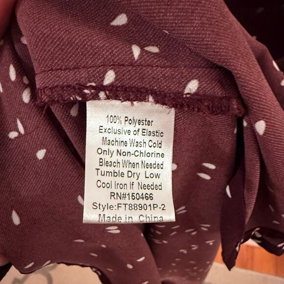 EUC MONDAY FUN Linnette Split Neck Smocked Blouse | 1X | Purple/burgundy - Picture 7 of 7